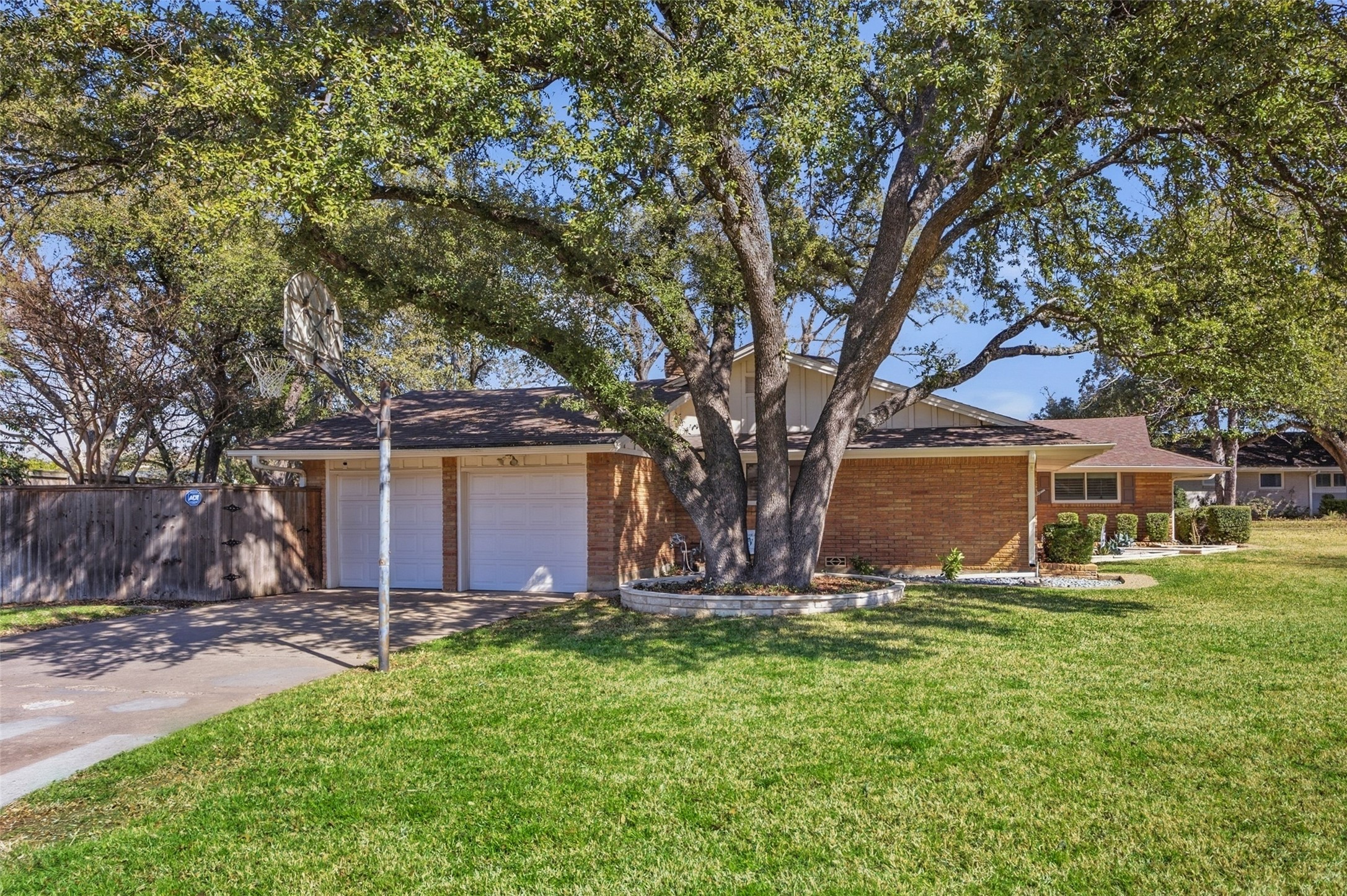 4609 Hildring Drive E Fort Worth TX 76109