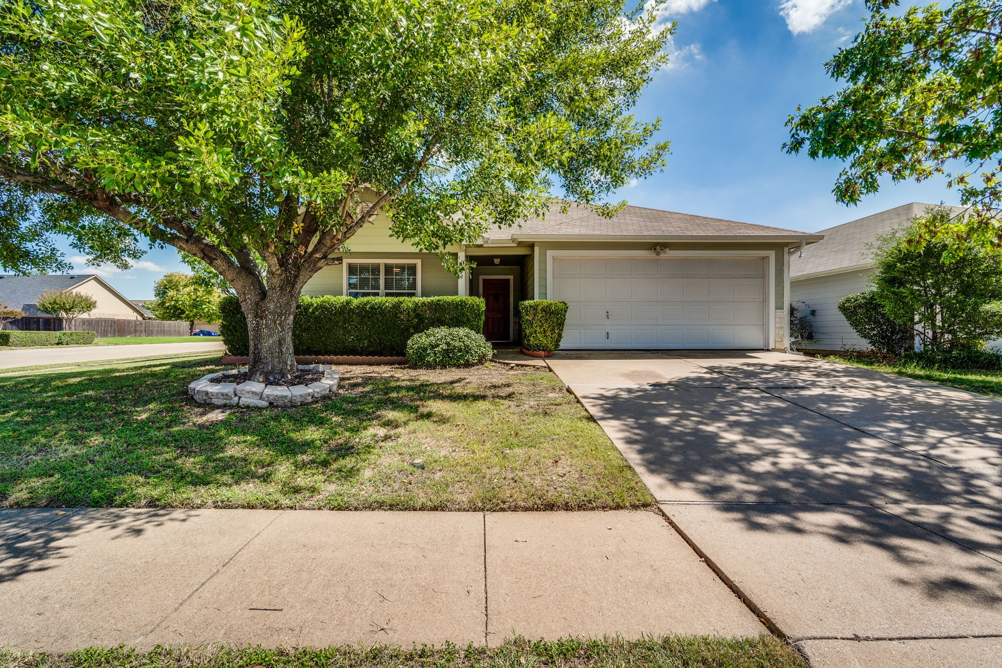 1594 Wildflower Drive Waxahachie TX 75165