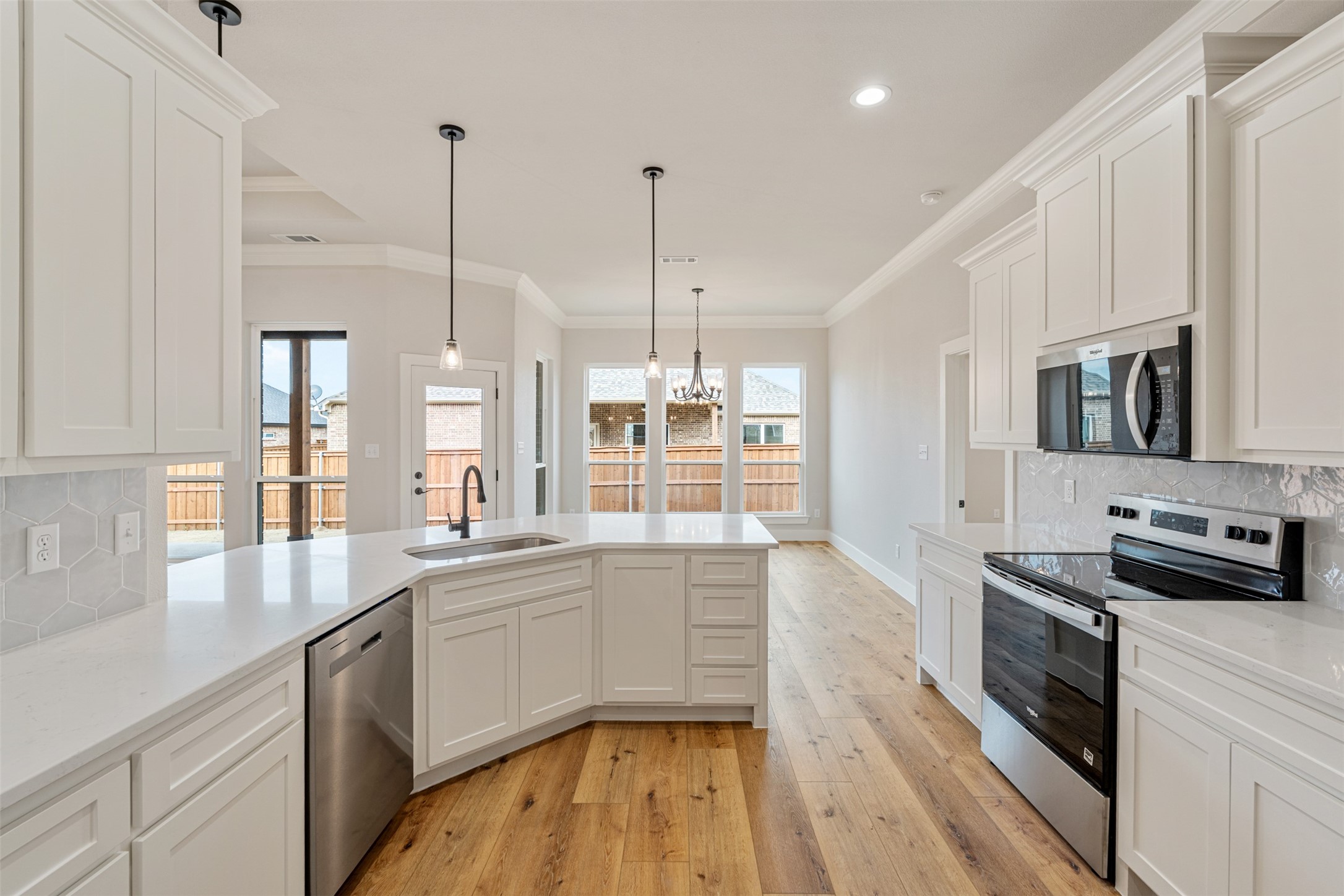 504 Limestone Circle Mabank TX 75147