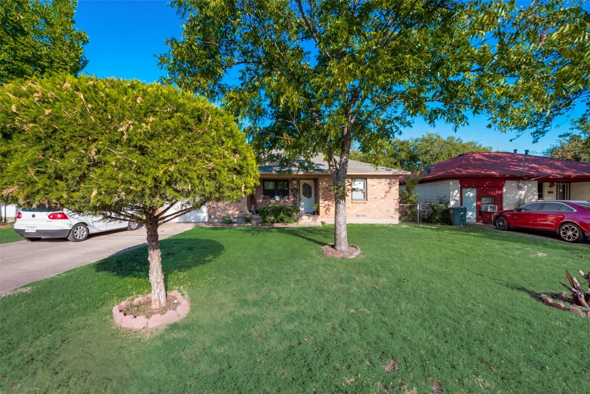 724 Holcomb Road Dallas TX 75217