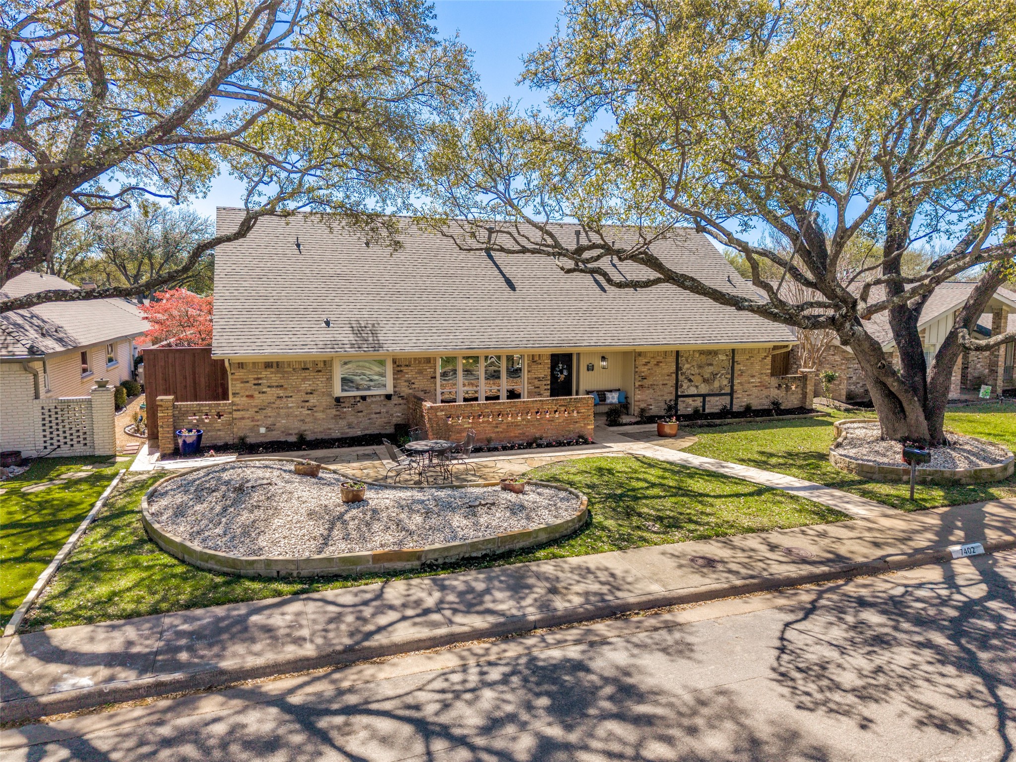 7402 Authon Drive Dallas TX 75248