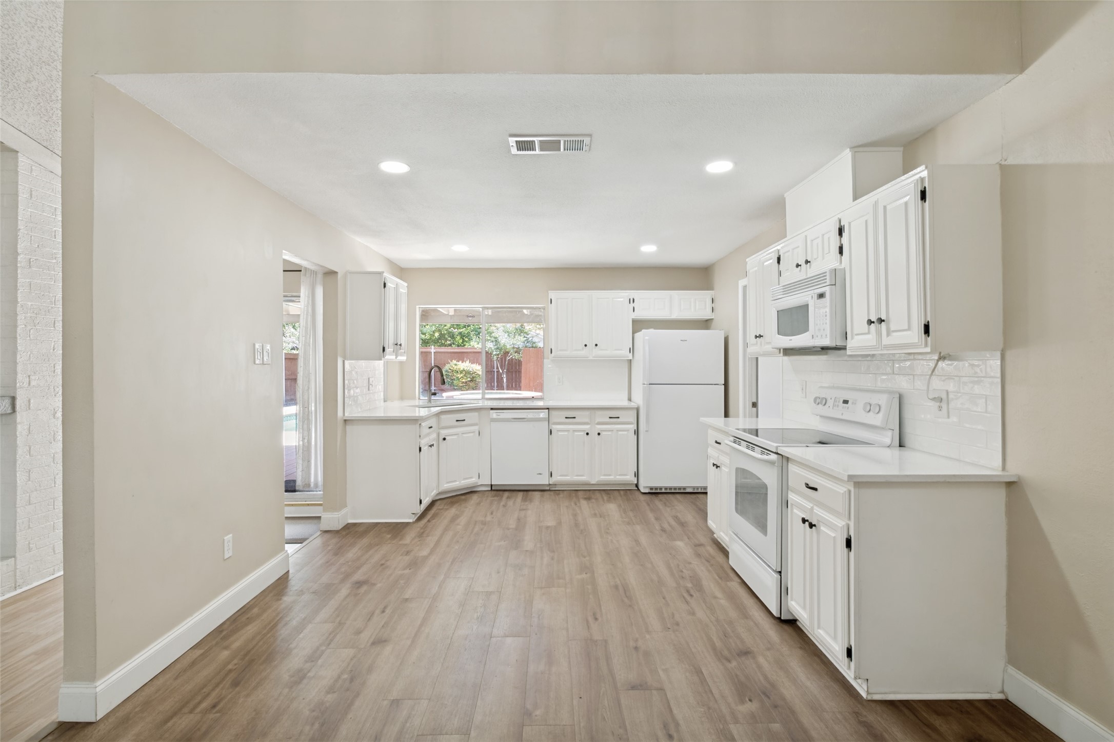 1818 Trowbridge Street Garland TX 75044
