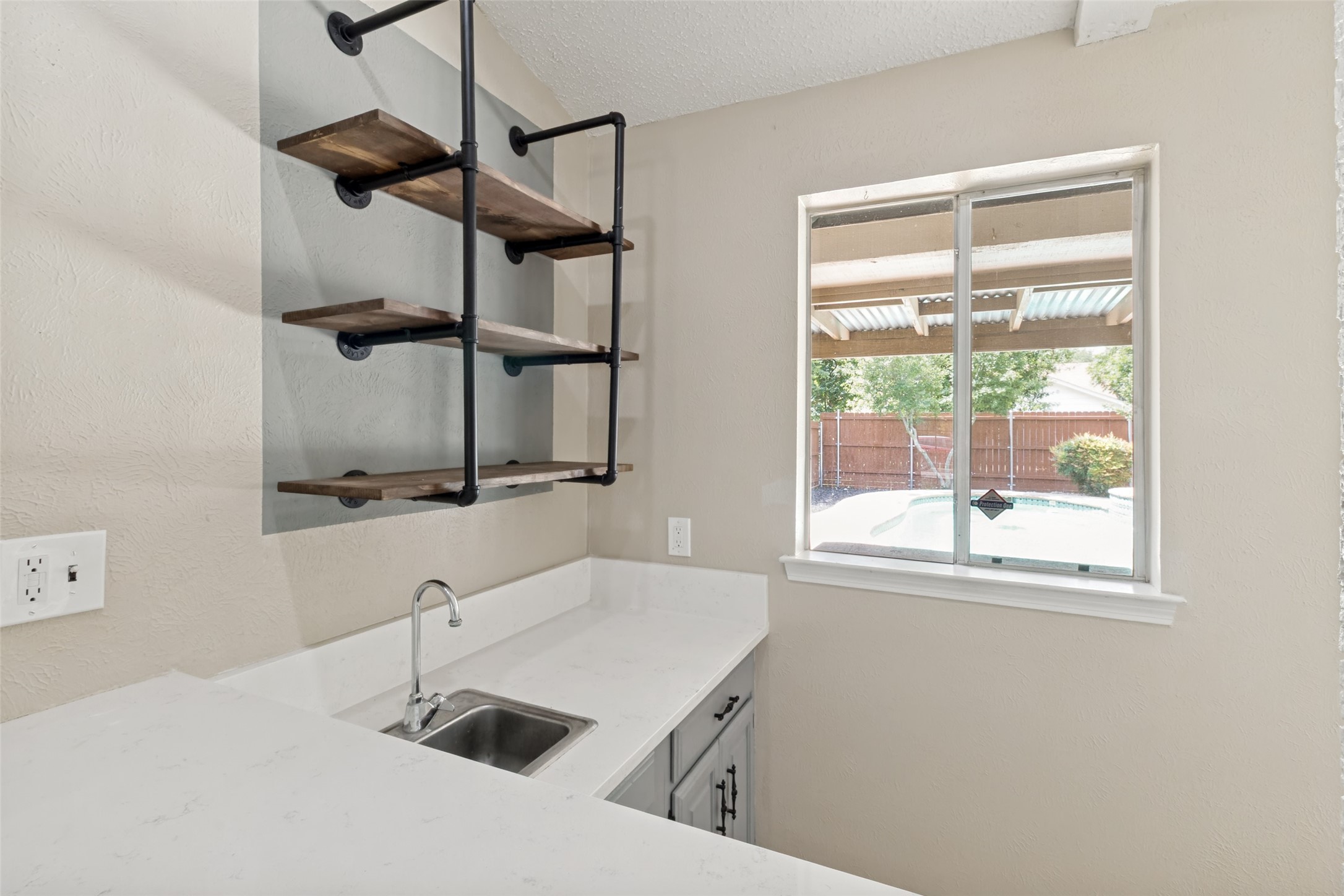 1818 Trowbridge Street Garland TX 75044