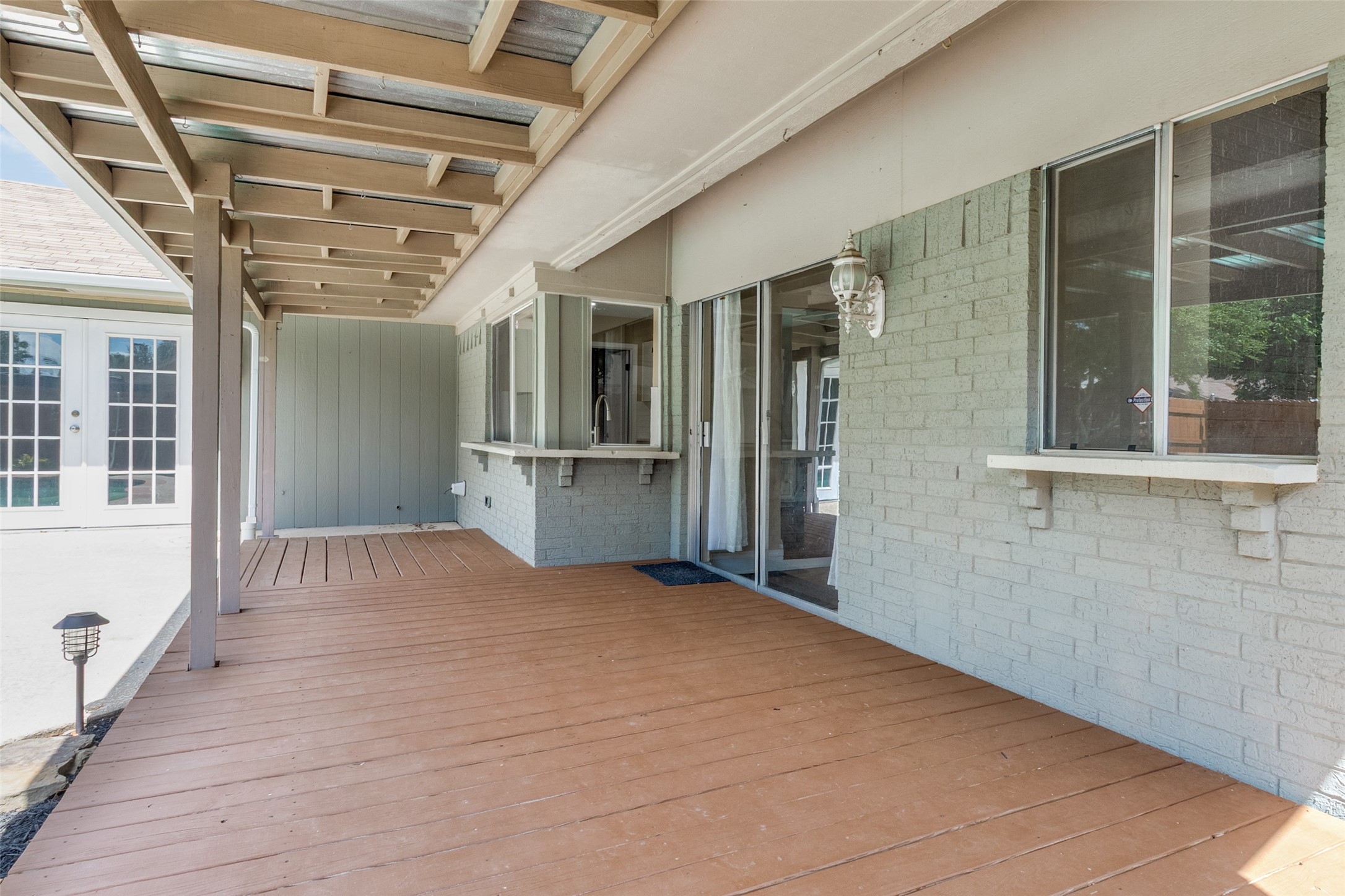 1818 Trowbridge Street Garland TX 75044