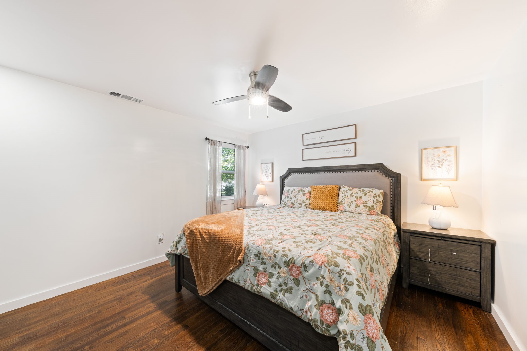 2114 Engle Avenue Dallas TX 75224