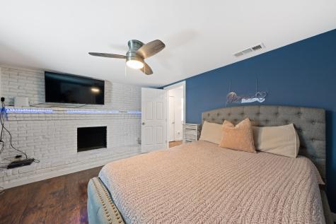 2114 Engle Avenue Dallas TX 75224