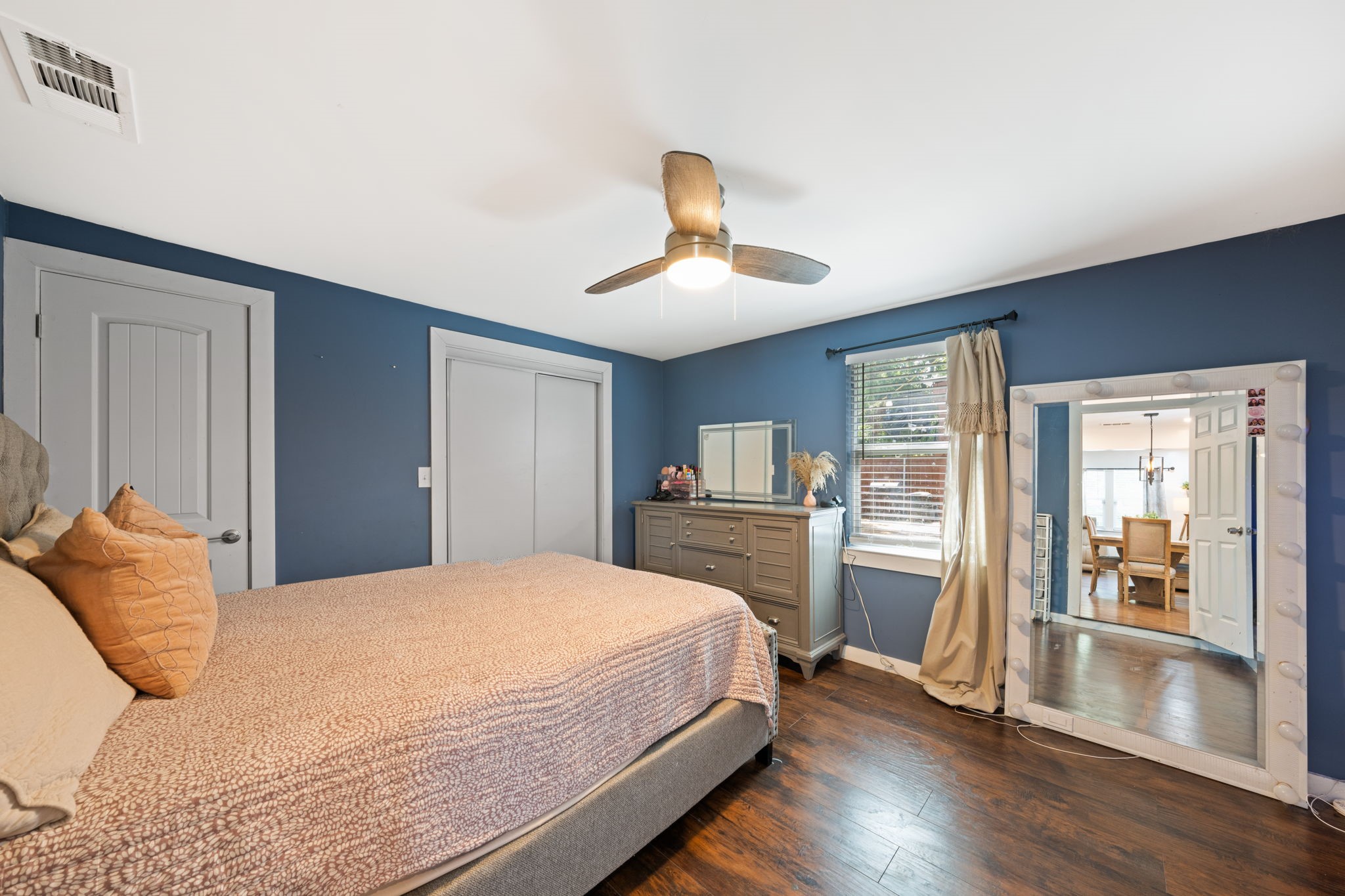 2114 Engle Avenue Dallas TX 75224