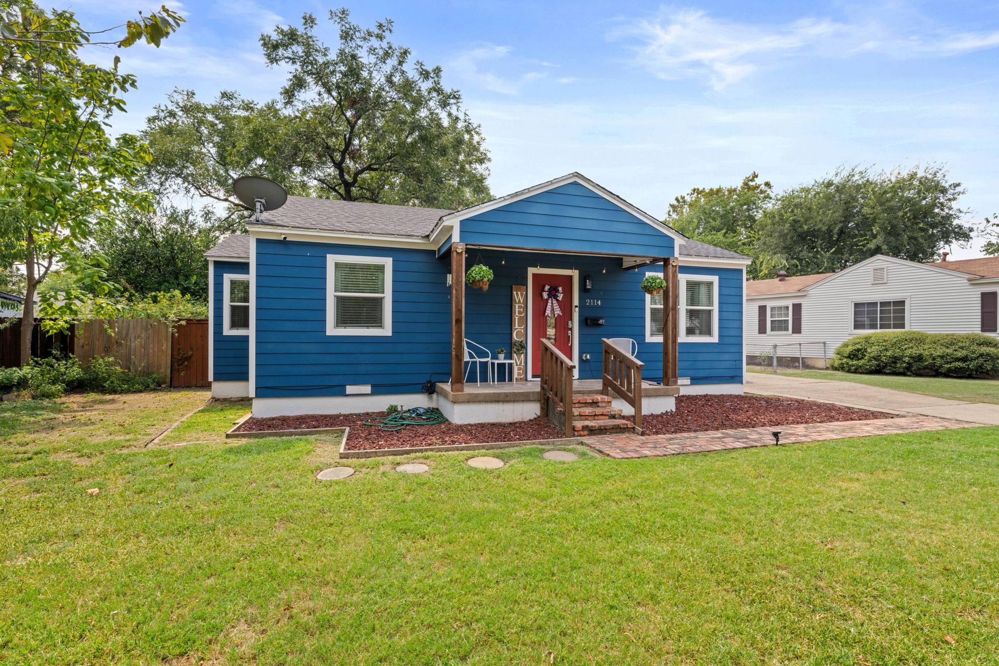 2114 Engle Avenue Dallas TX 75224