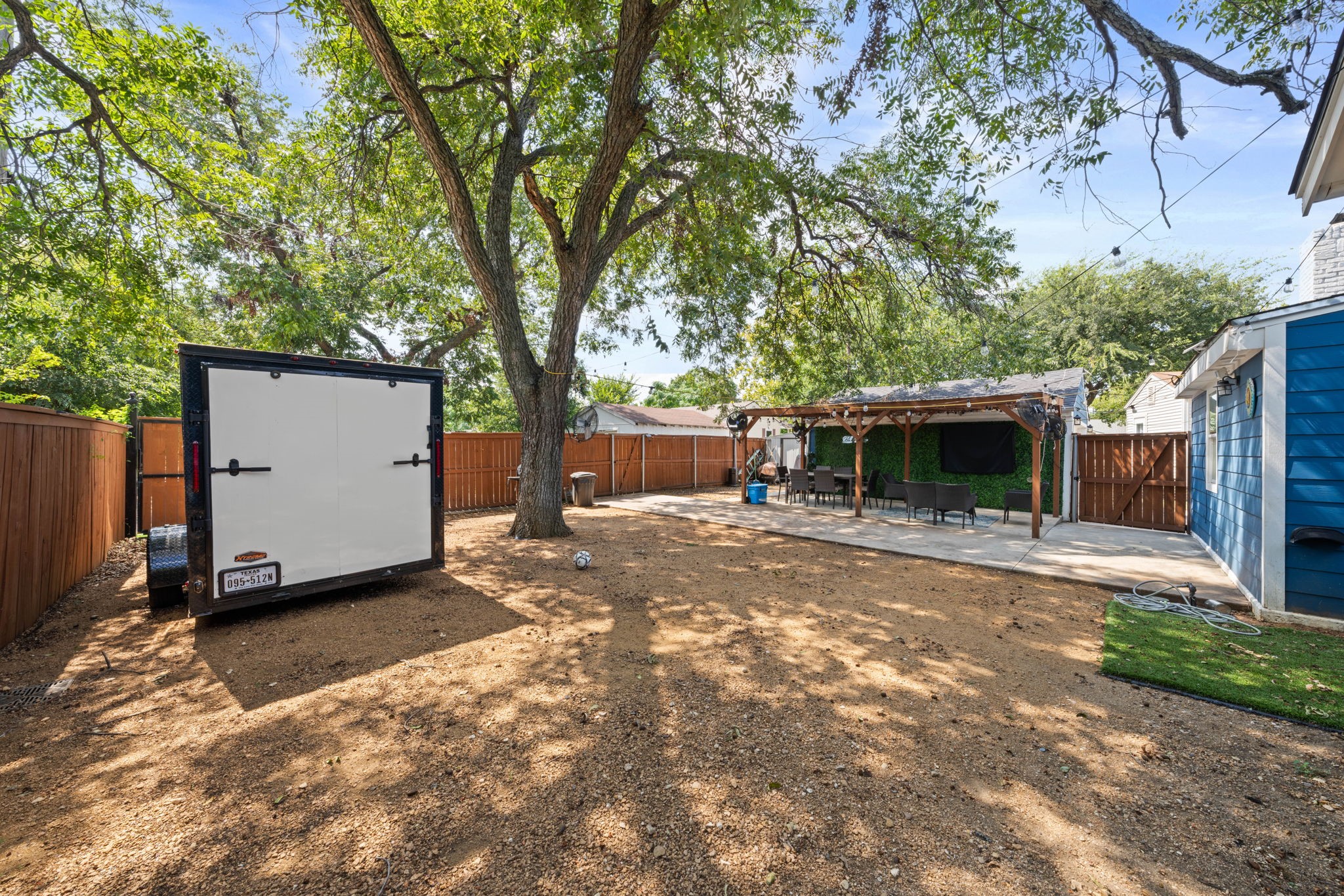 2114 Engle Avenue Dallas TX 75224