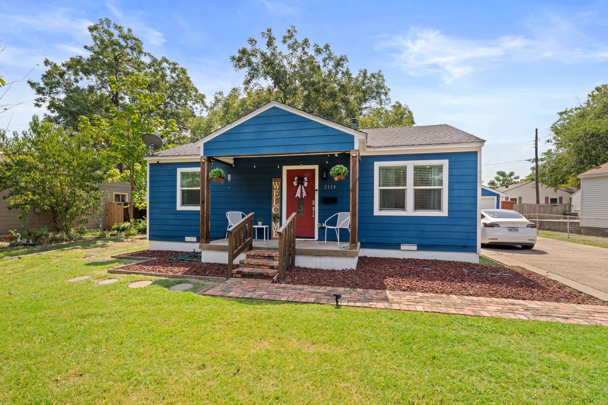 2114 Engle Avenue Dallas TX 75224