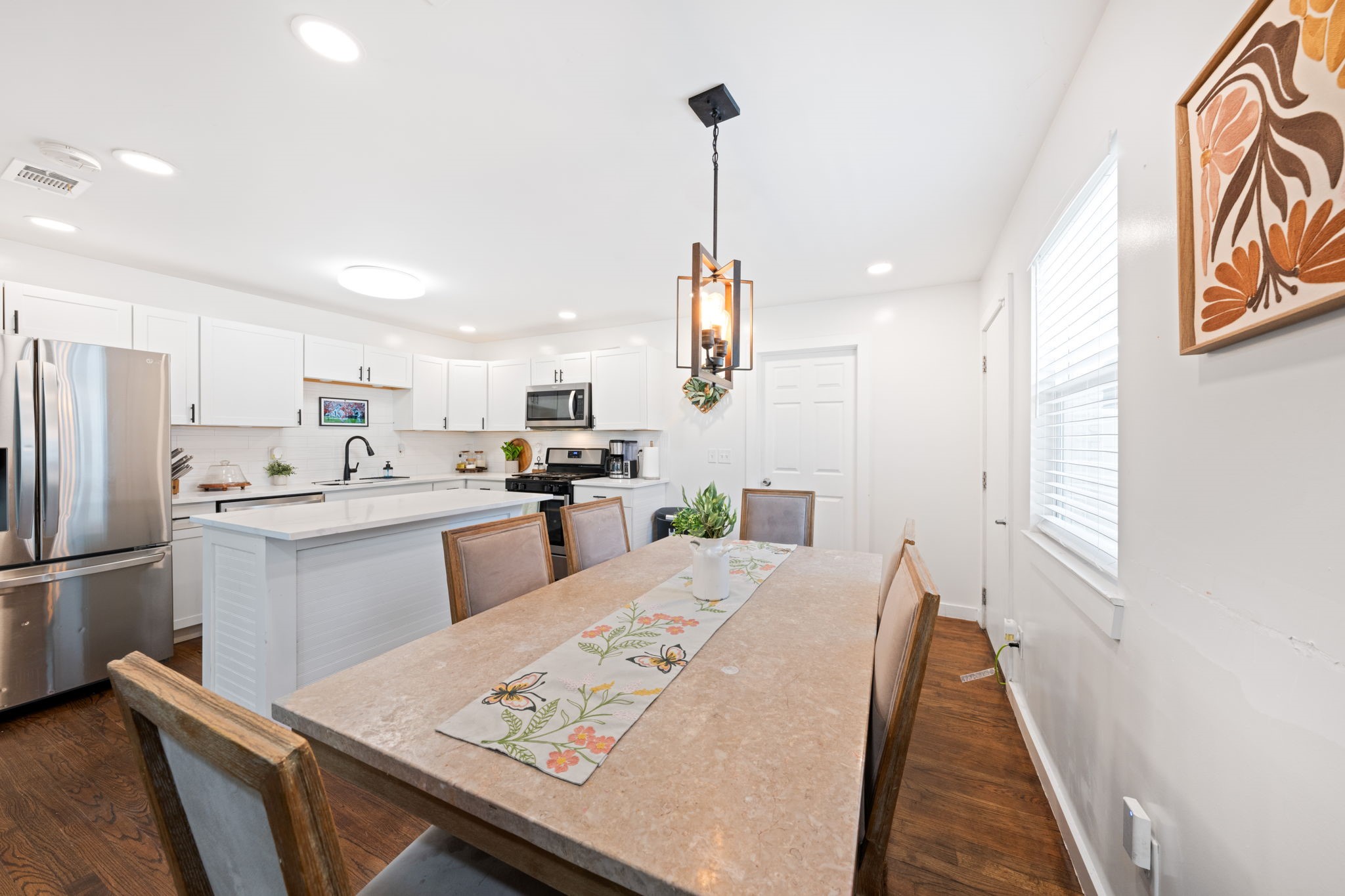 2114 Engle Avenue Dallas TX 75224