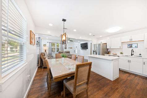 2114 Engle Avenue Dallas TX 75224