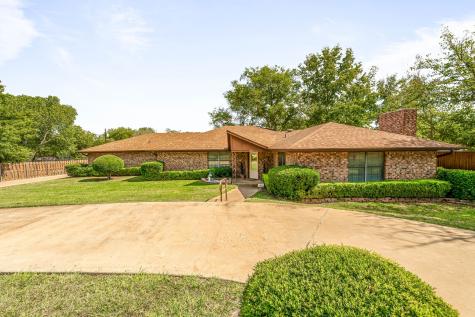 1325 Corvadura Street Graham TX 76450