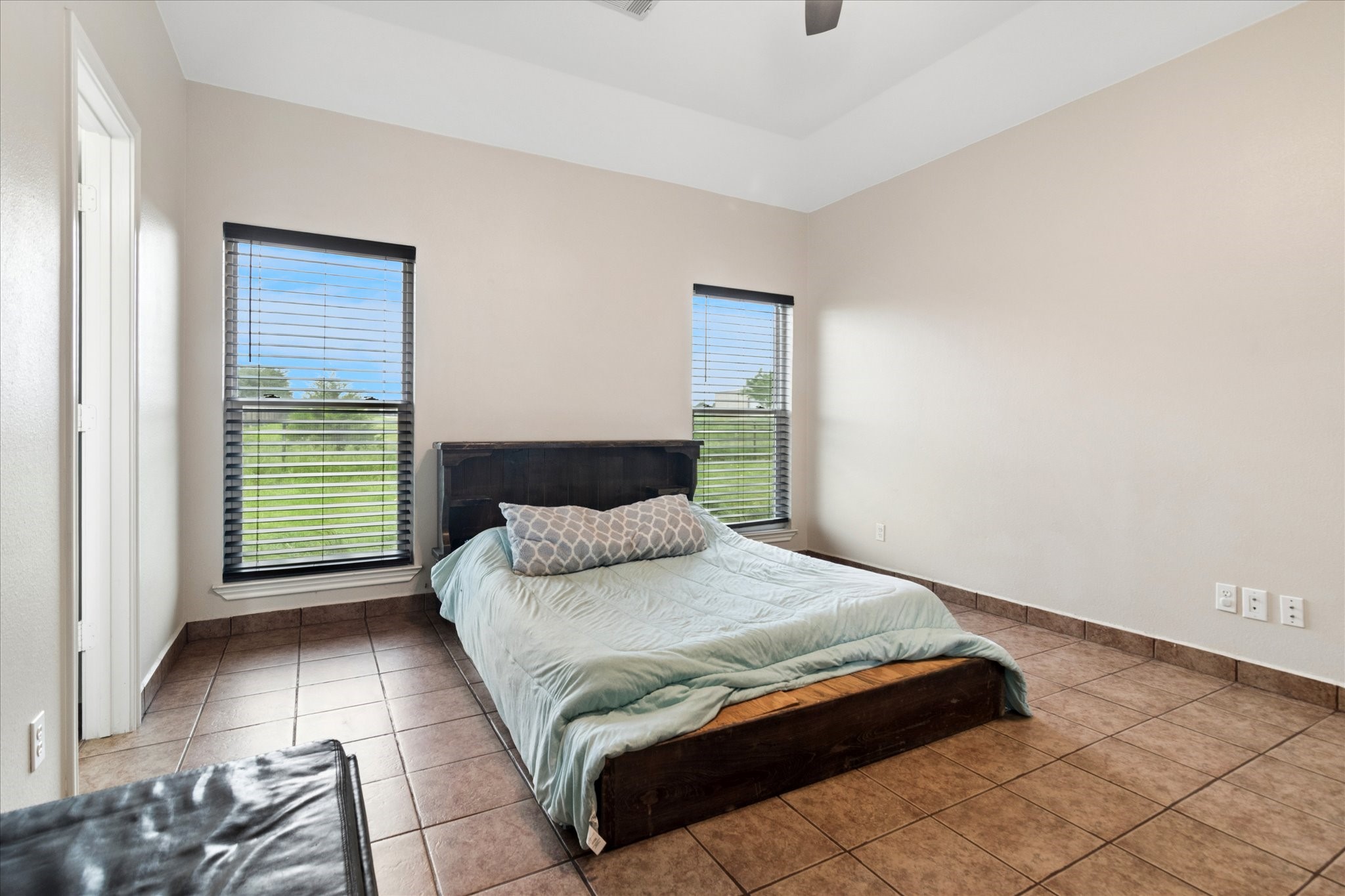6005 Hawkeye Road Krum TX 76249