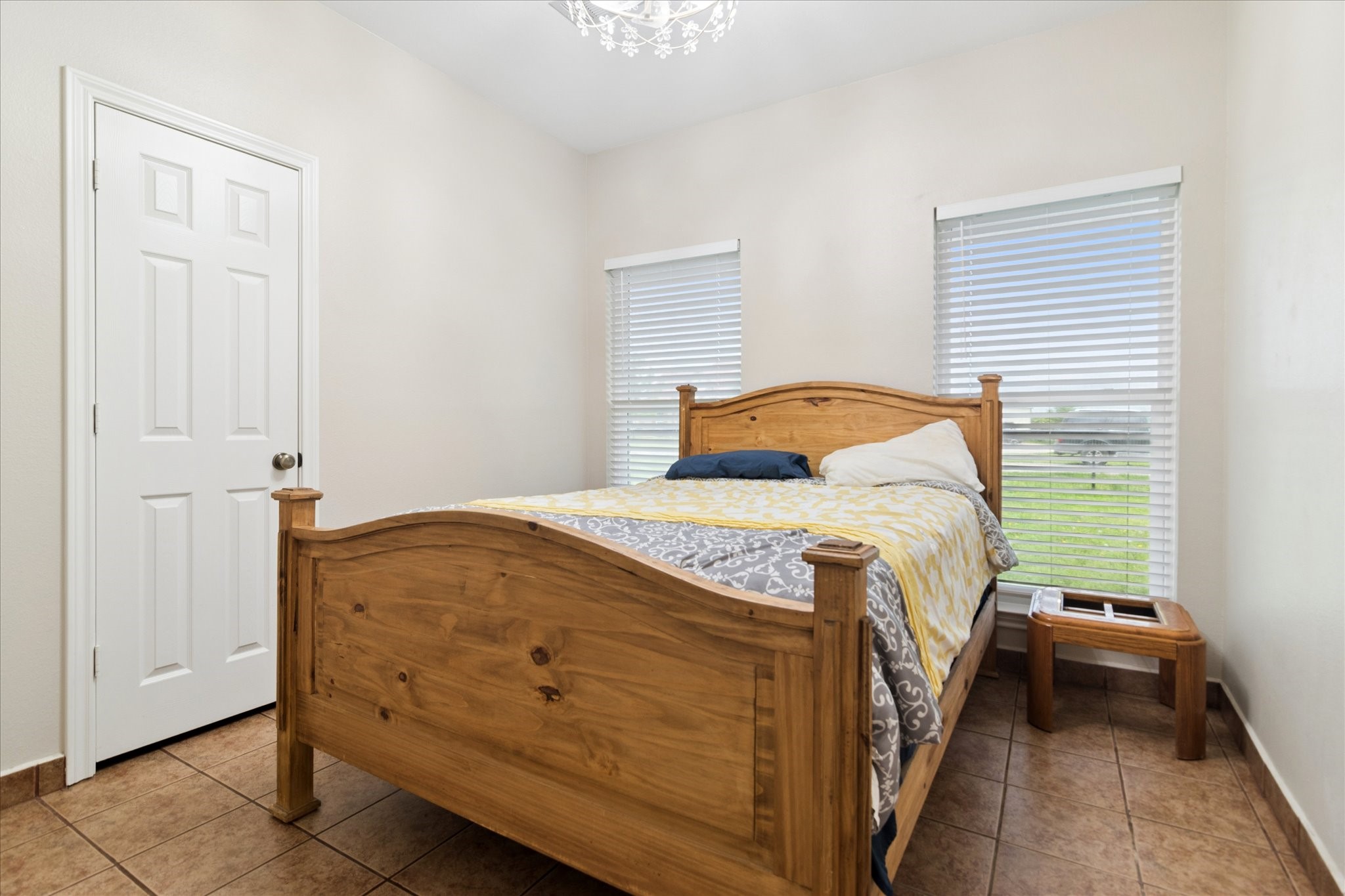6005 Hawkeye Road Krum TX 76249
