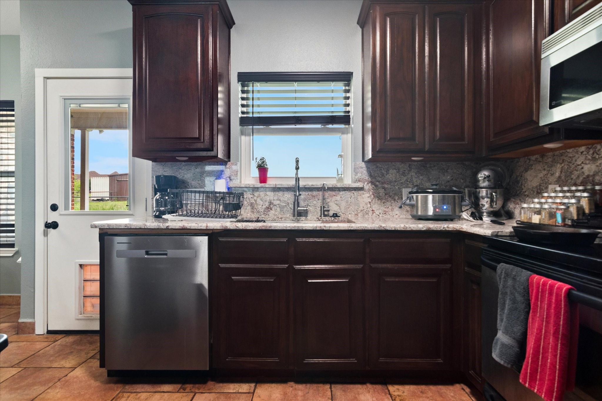 6005 Hawkeye Road Krum TX 76249