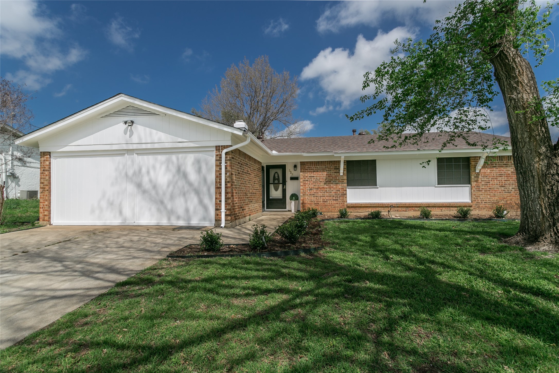 529 Kemper Avenue Crowley TX 76036