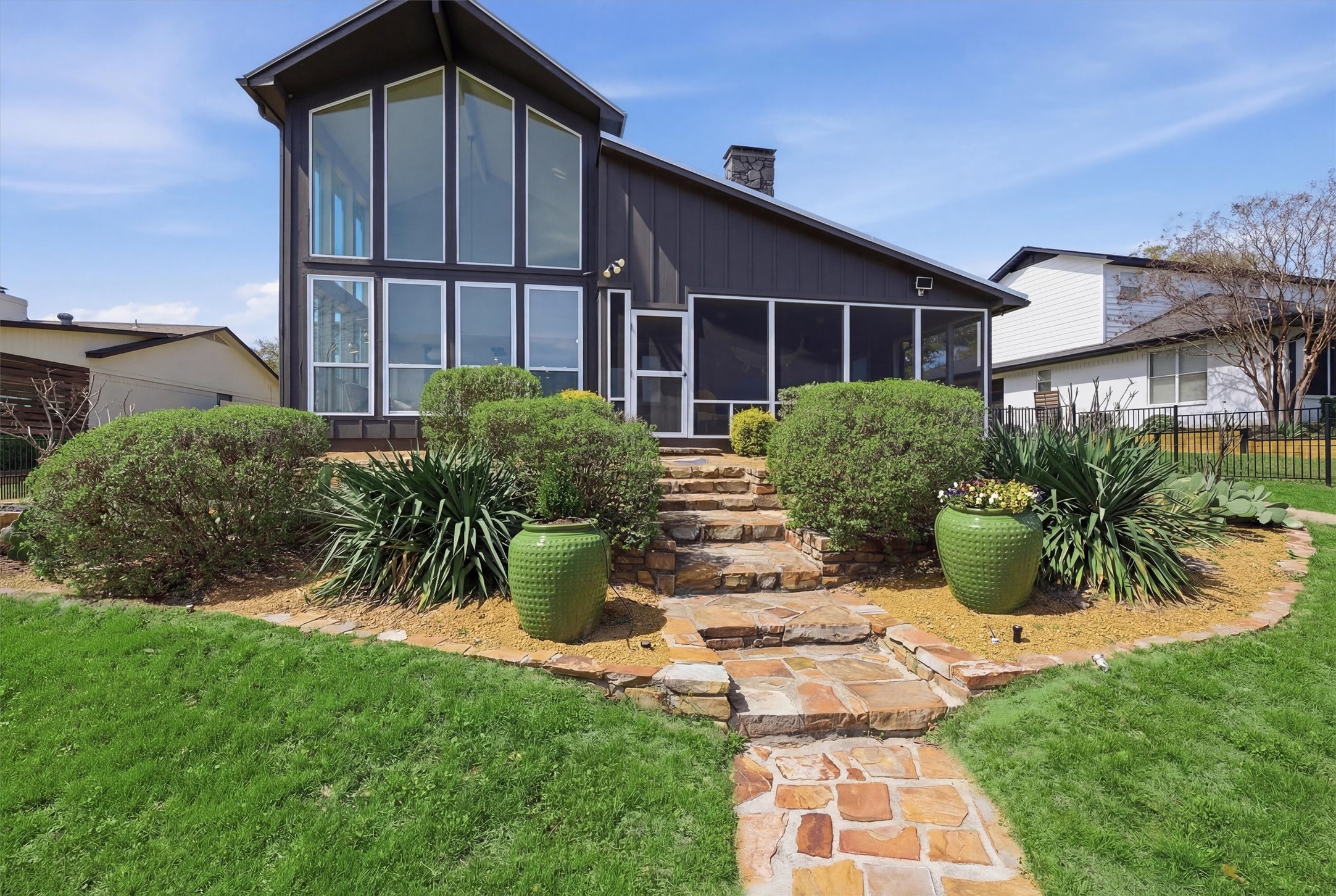 519 Kiowa Drive W Lake Kiowa TX 76240