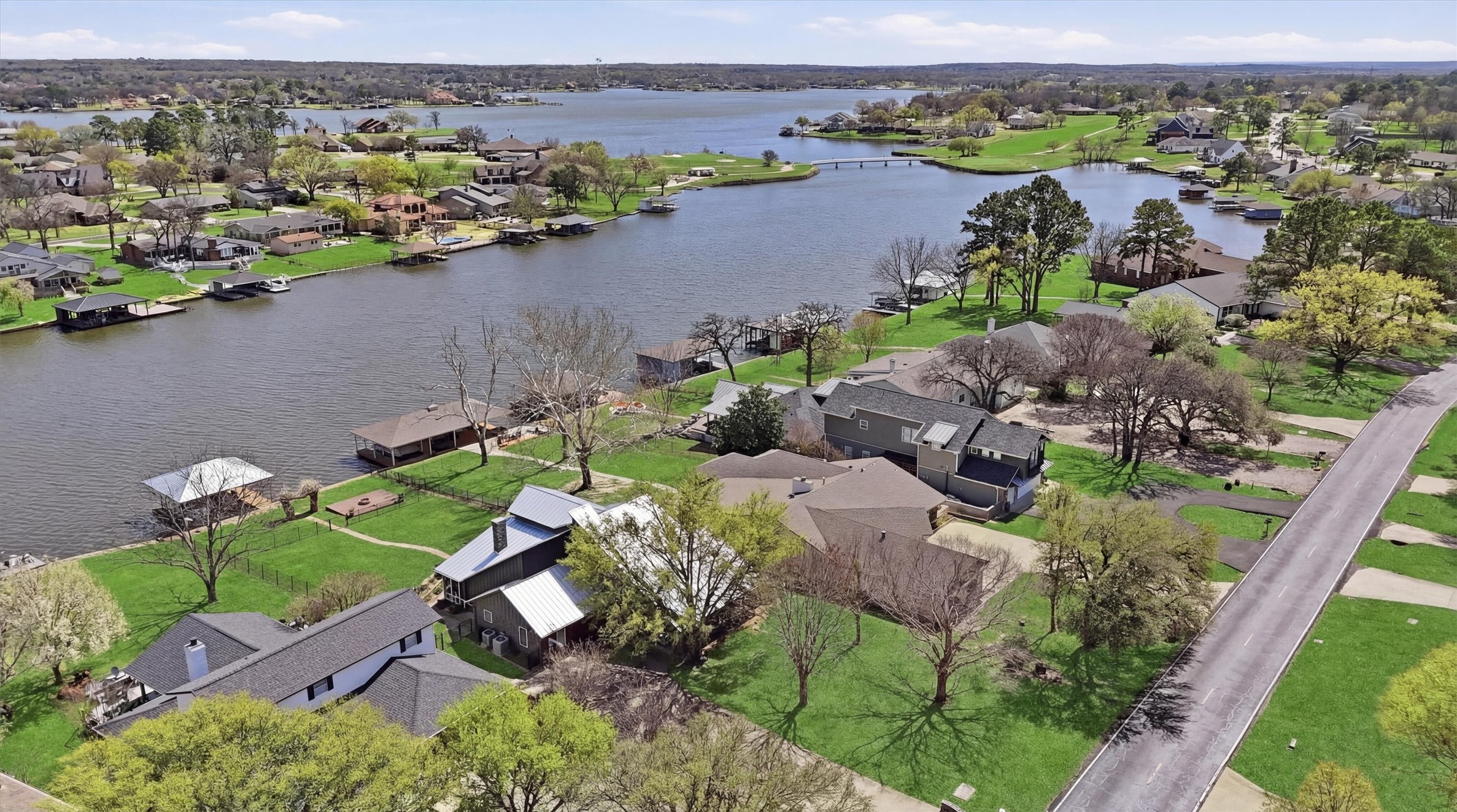 519 Kiowa Drive W Lake Kiowa TX 76240