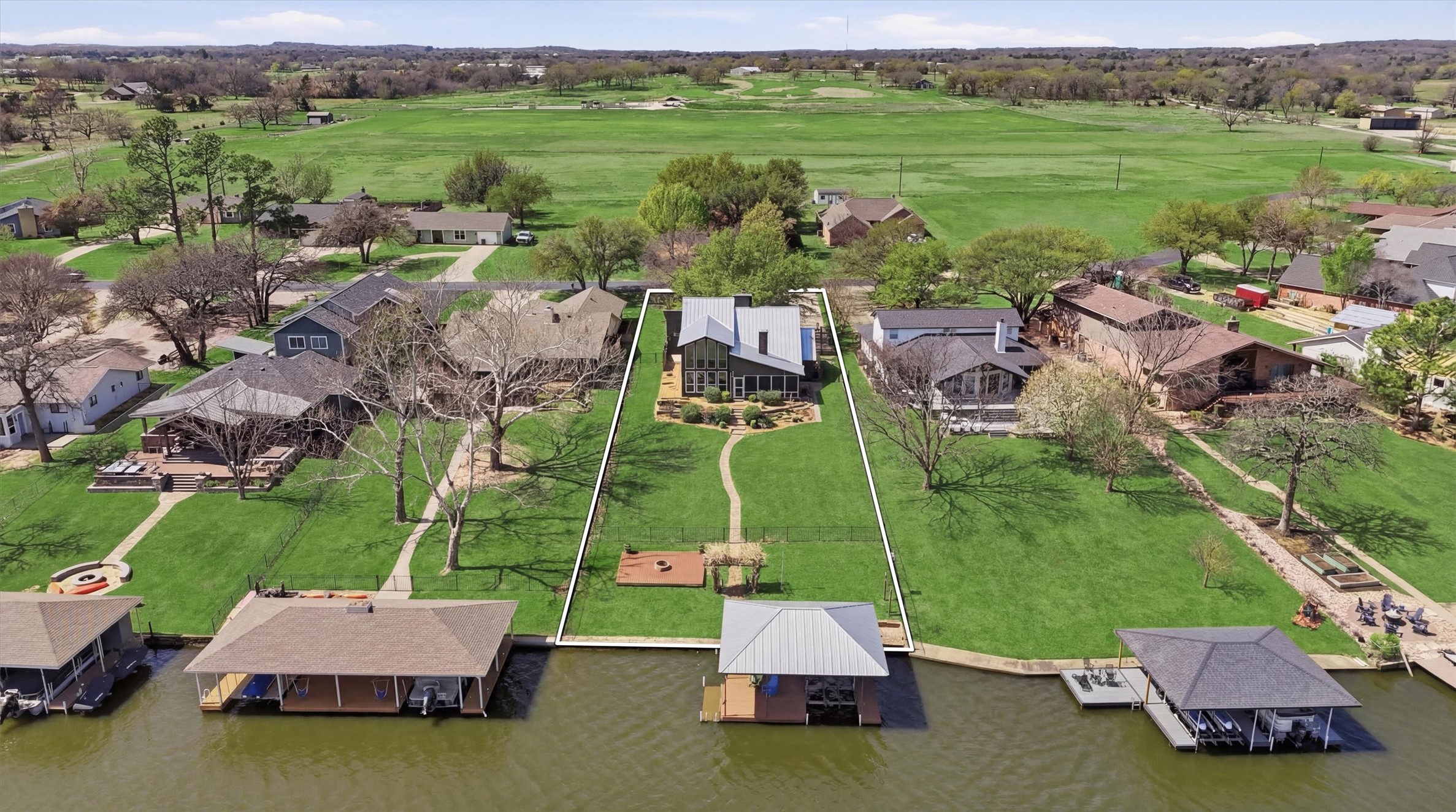 519 Kiowa Drive W Lake Kiowa TX 76240