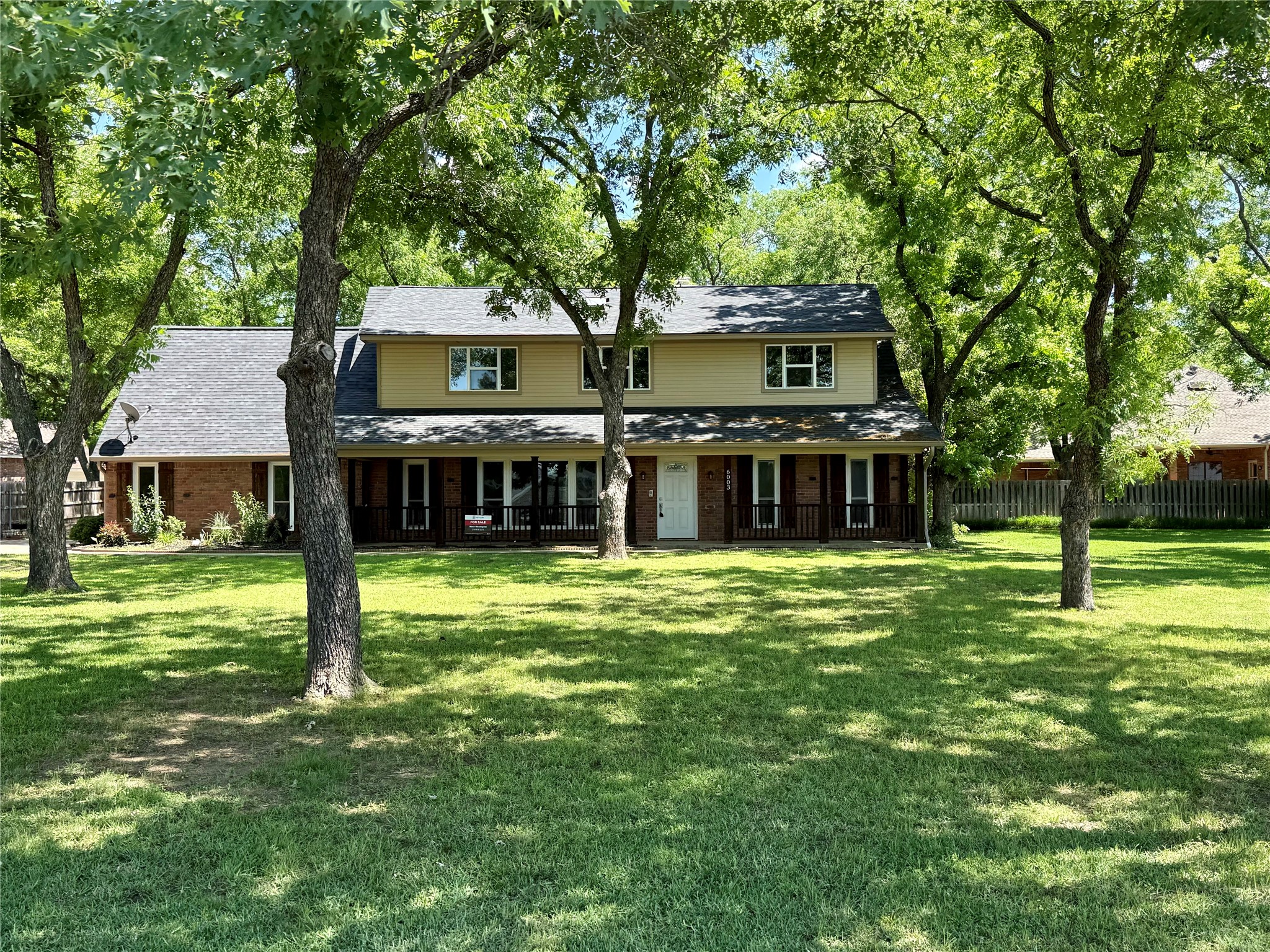 6003 Oakwood Court Granbury TX 76049