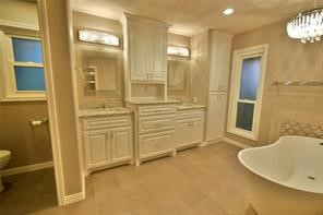 6003 Oakwood Court Granbury TX 76049