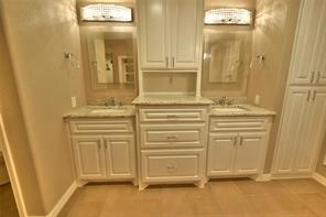 6003 Oakwood Court Granbury TX 76049