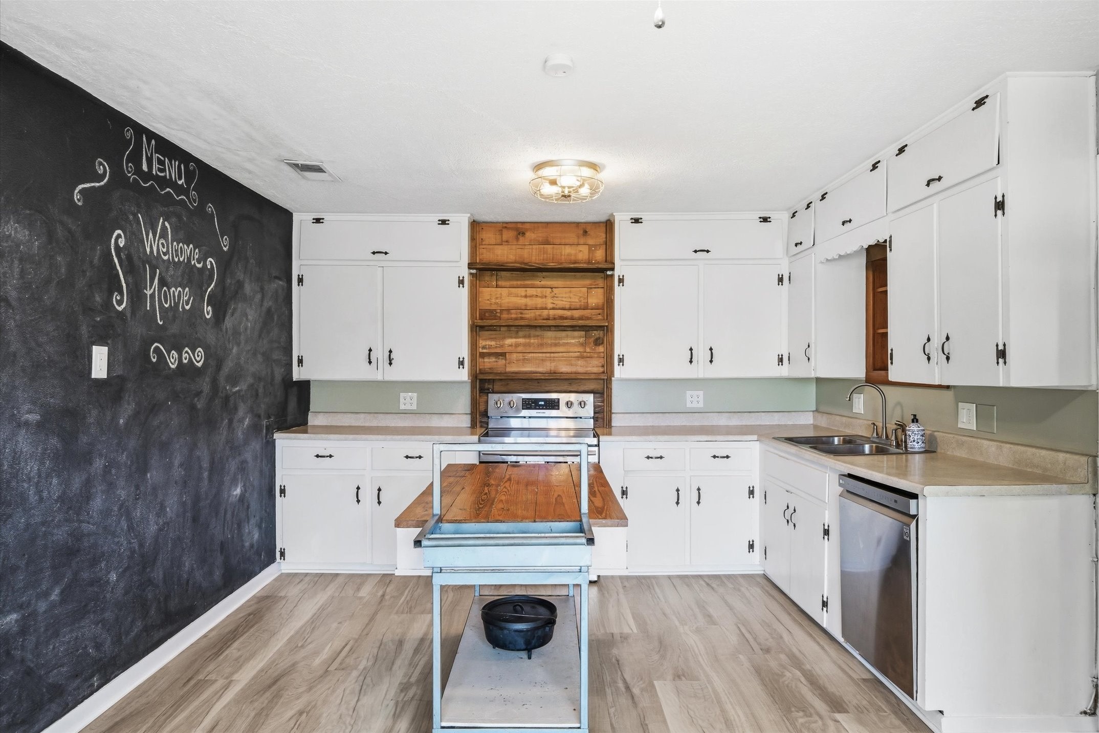 7142 S Fm 148 Kaufman TX 75142
