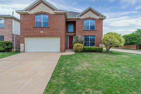 400 Arbor Glen Court Fort Worth TX 76140