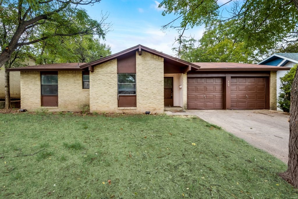 703 Johns Drive Euless TX 76039
