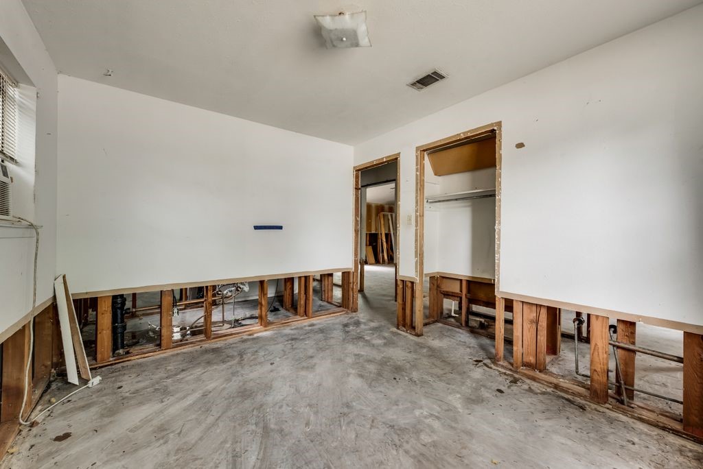 703 Johns Drive Euless TX 76039