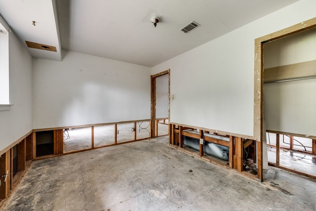 703 Johns Drive Euless TX 76039