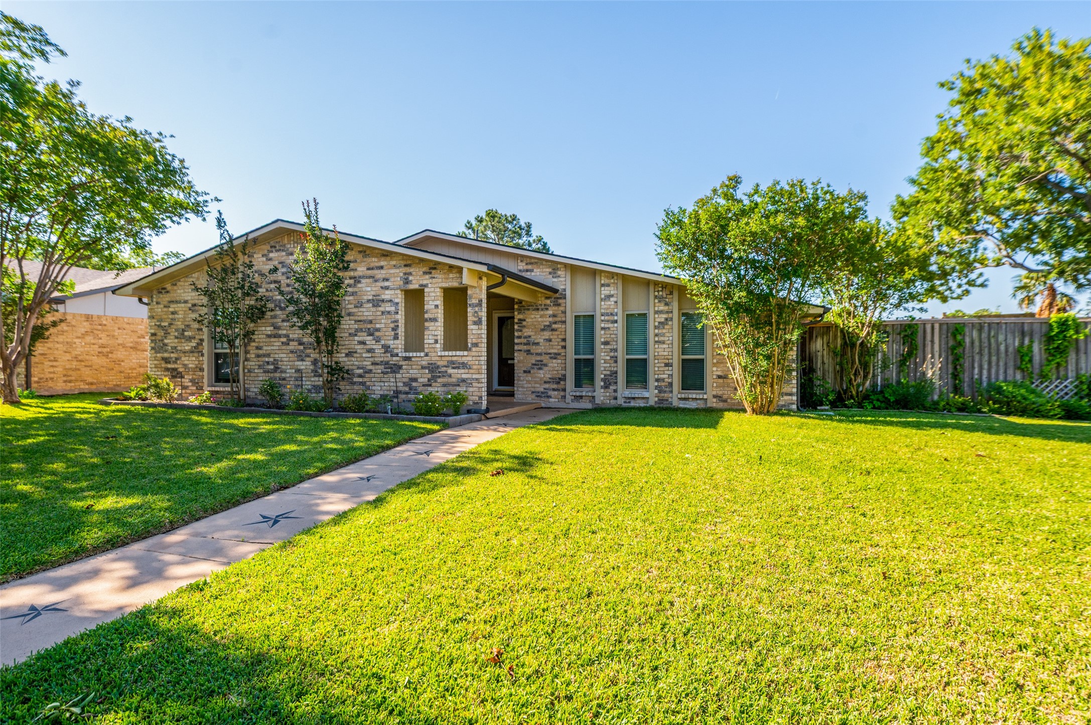 2200 Marble Falls Drive Carrollton TX 75007