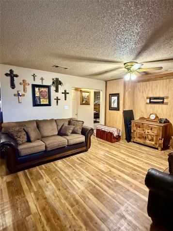 555 S Allen Street Boyd TX 76023