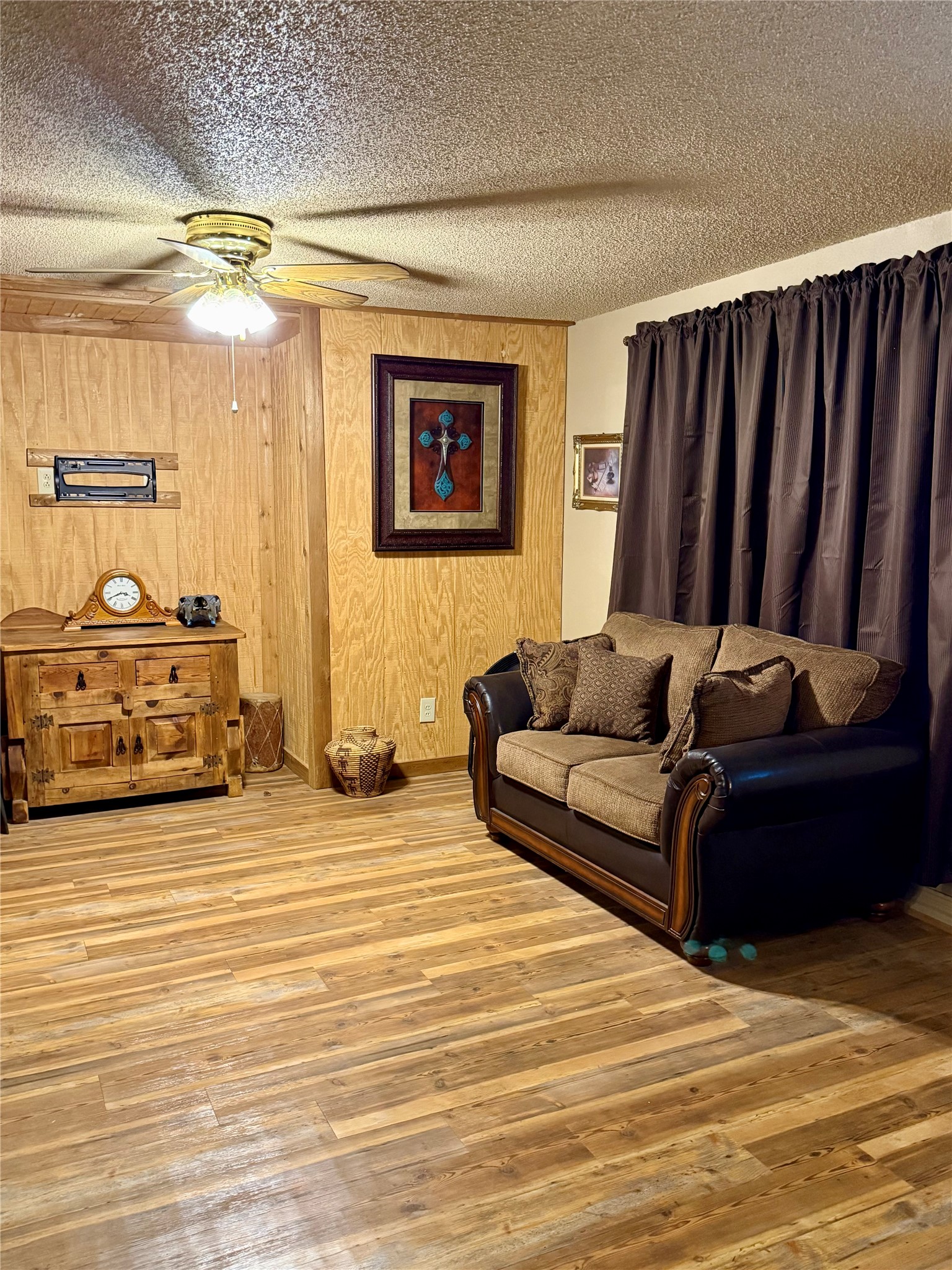 555 S Allen Street Boyd TX 76023