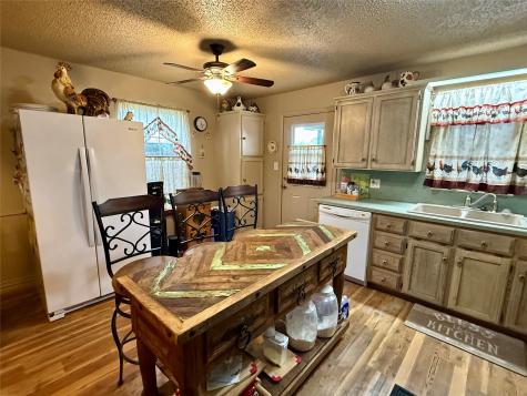 555 S Allen Street Boyd TX 76023