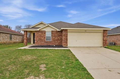327 Deer Run Drive Sanger TX 76266