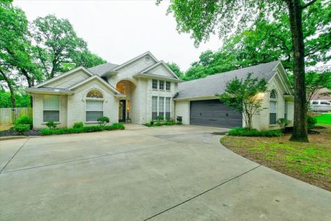 6607 Forest Oaks Court Granbury TX 76049