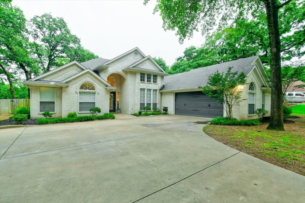 6607 Forest Oaks Court Granbury TX 76049