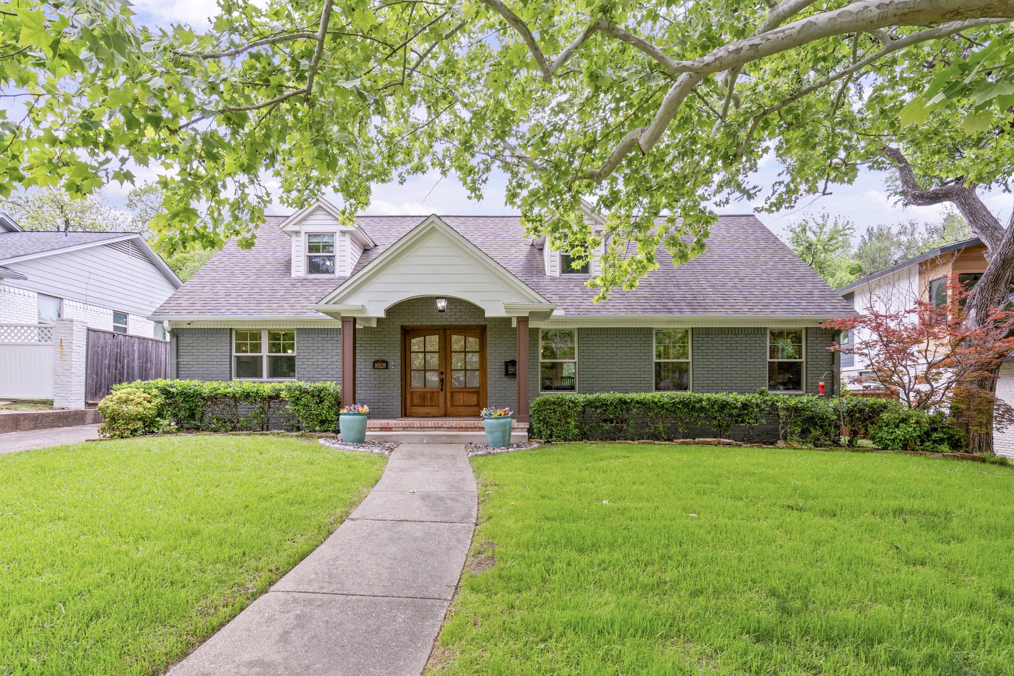 Dallas TX, 8928 Aldwick Circle