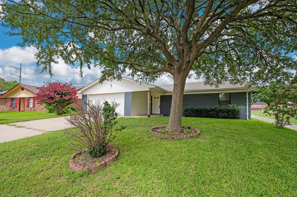 919 Rosedale Drive Hewitt TX 76643