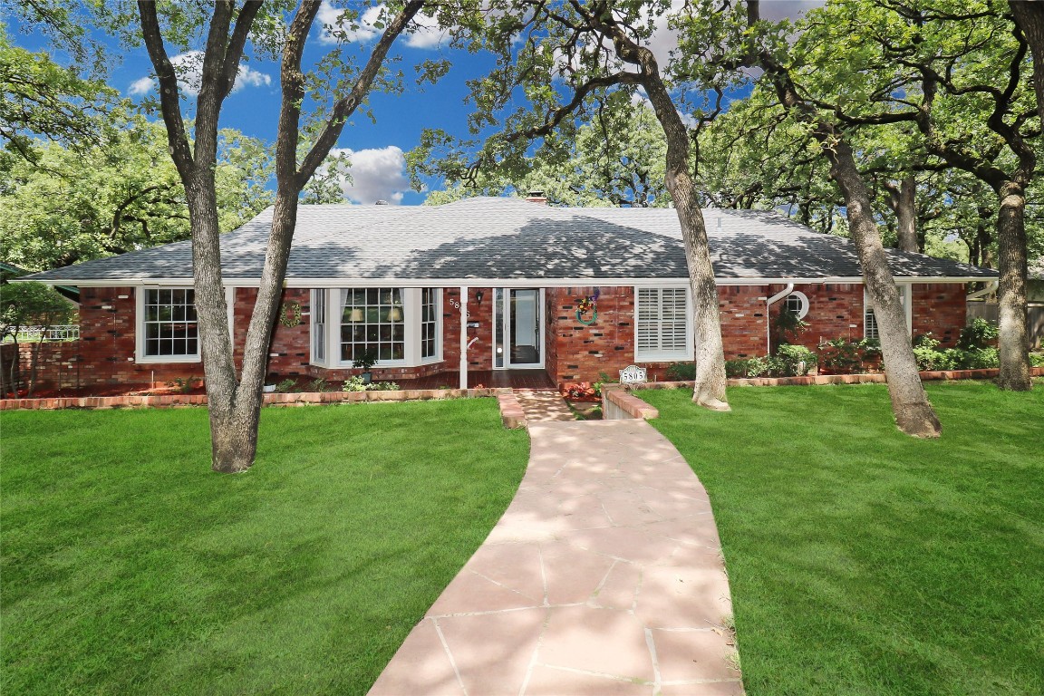 5805 Azteca Drive Fort Worth TX 76112