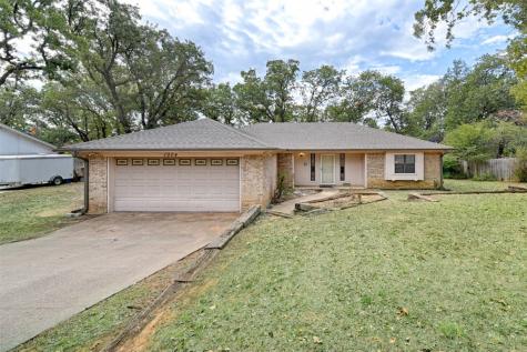 1004 Lakeview Drive Azle TX 76020