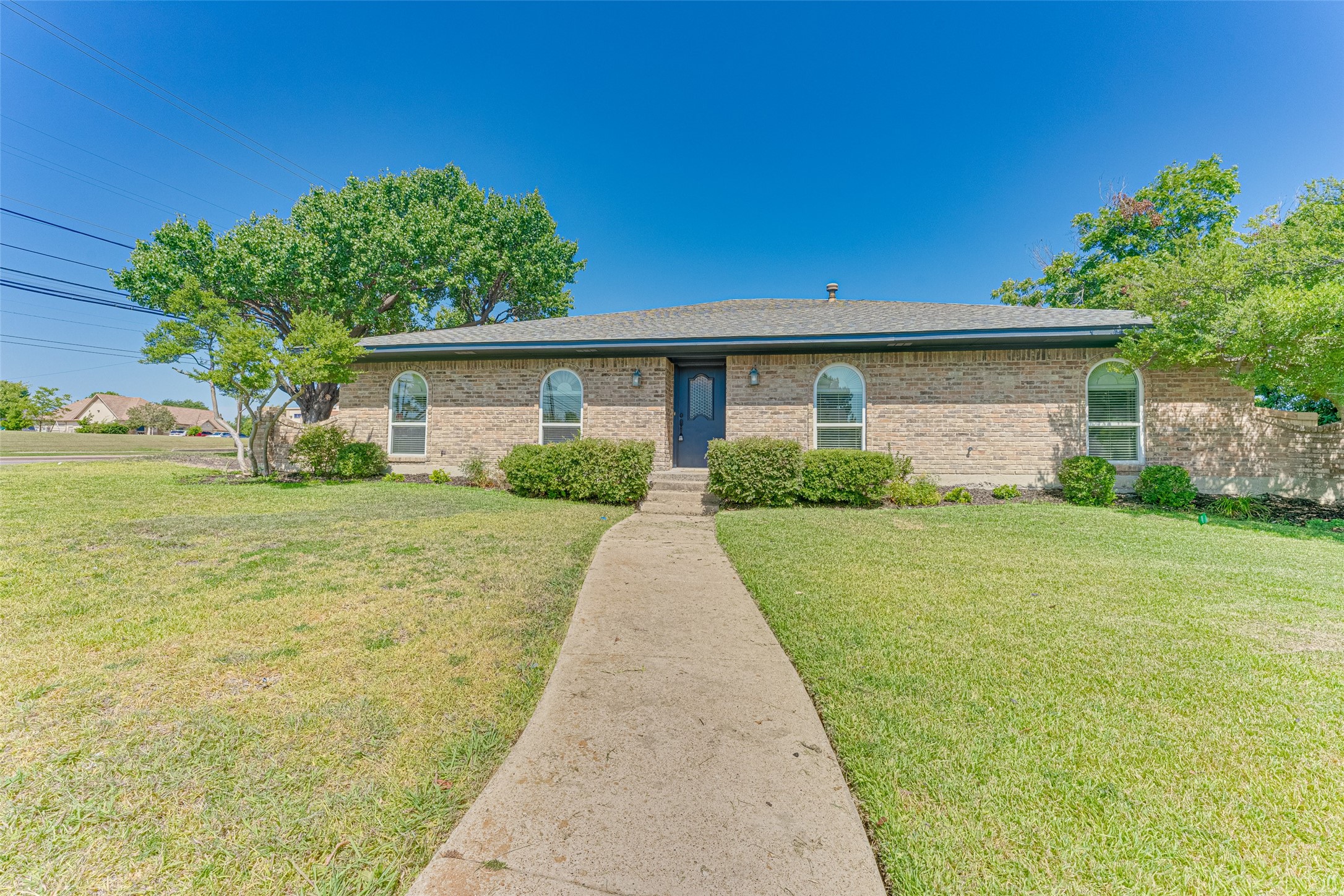 1301 Iroquois Drive Garland TX 75043