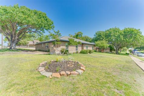 1301 Iroquois Drive Garland TX 75043