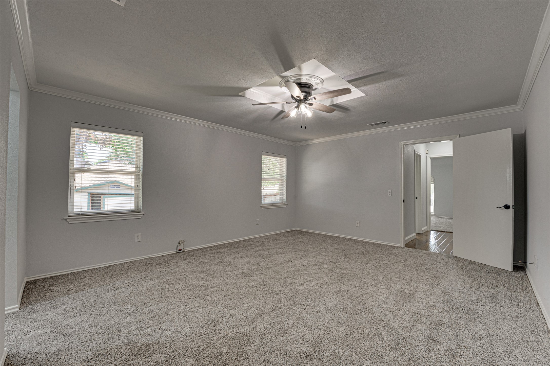 1301 Iroquois Drive Garland TX 75043