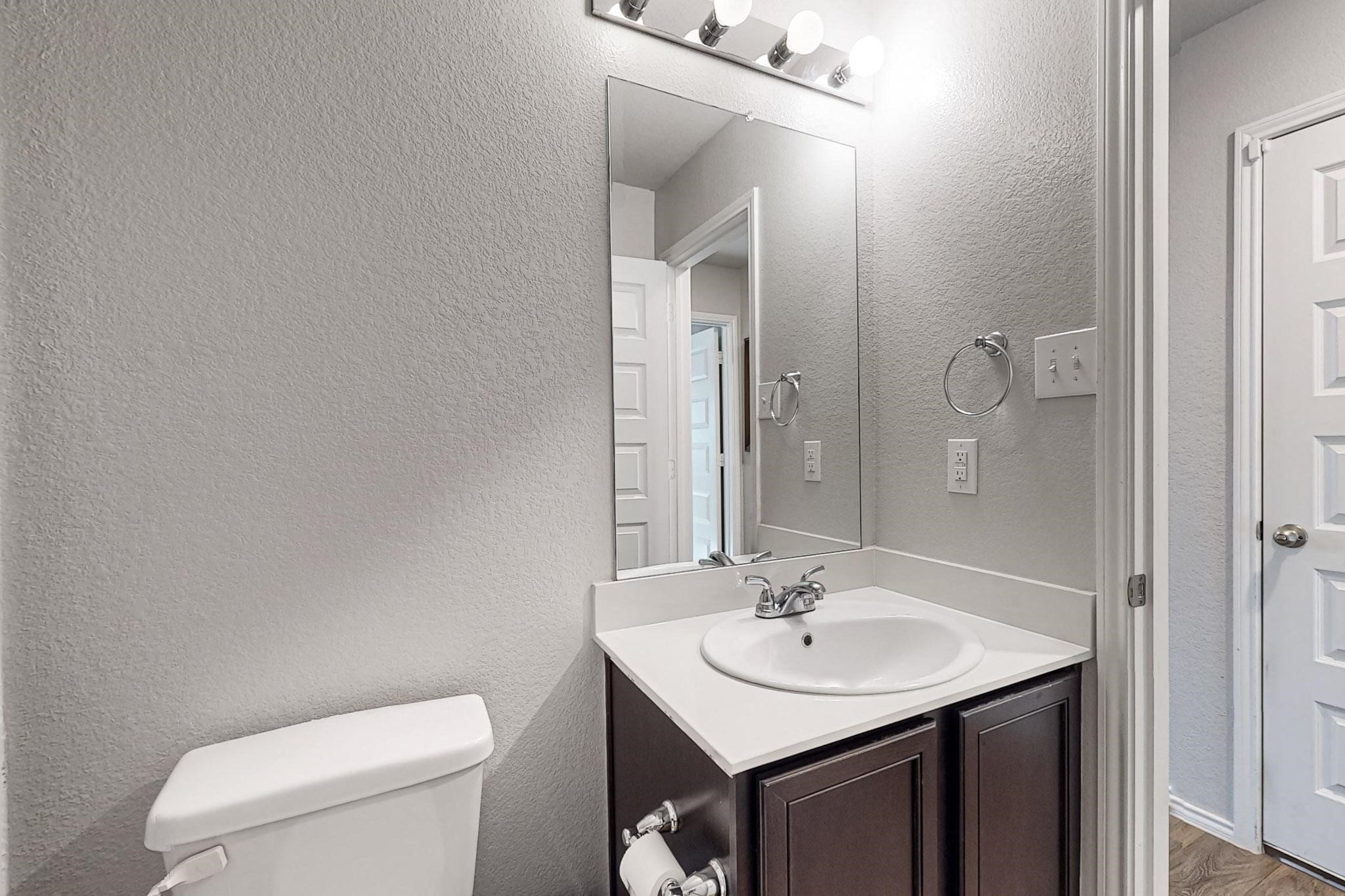 108 Rock Creek Lane Terrell TX 75160