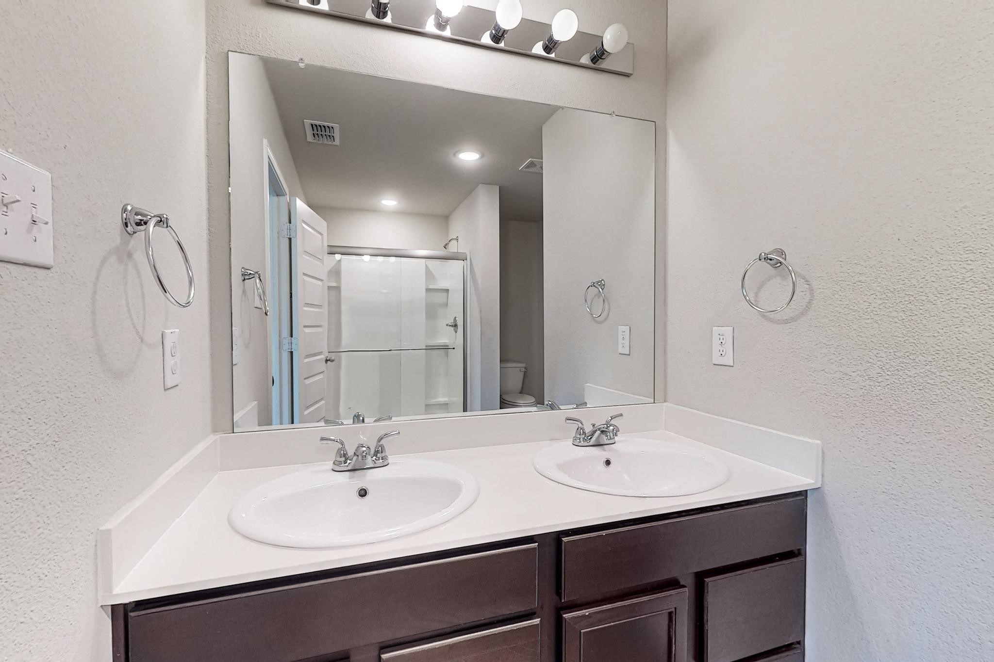 108 Rock Creek Lane Terrell TX 75160