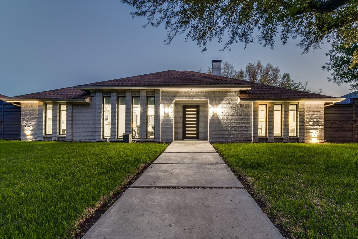 10242 Chimney Hill Lane Dallas TX 75243