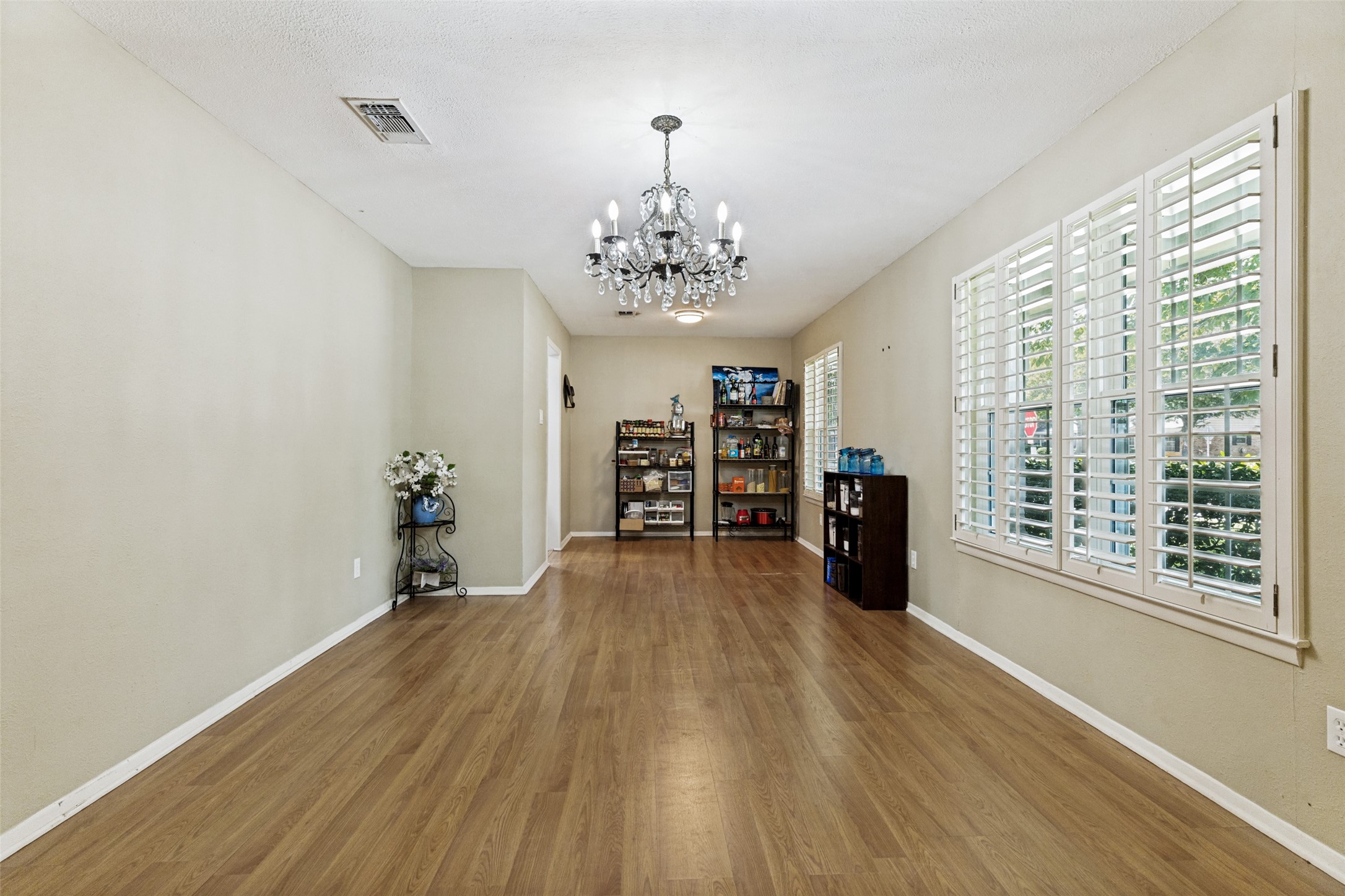1121 W Redbud Drive Hurst TX 76053